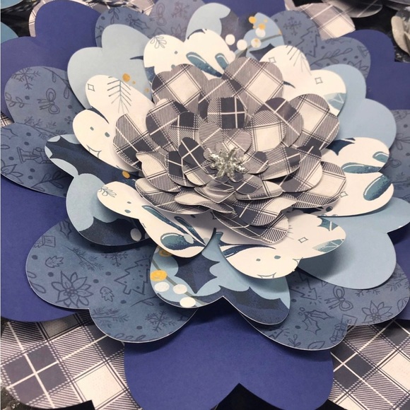 12 pc Blue White Christmas Flowers Backdrop Props Wall Decor Weddings Snowflakes - Picture 5 of 8